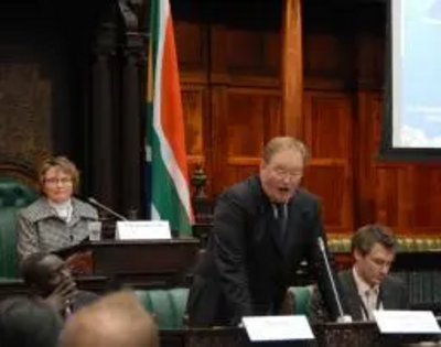 LI president Hans van Baalen addresses the congress